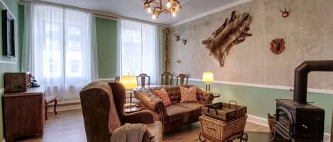 電視、壁爐、書籍