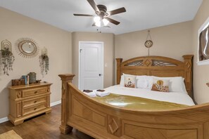 3 habitaciones, tabla de planchar con plancha, wifi y ropa de cama