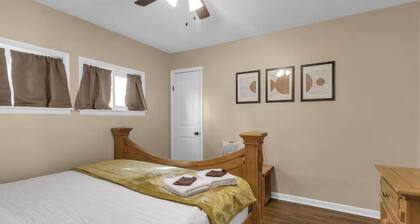 Family Ranch Near Buffalo & Airport Sleeps 9 Pet-Friendly Fenced Yard