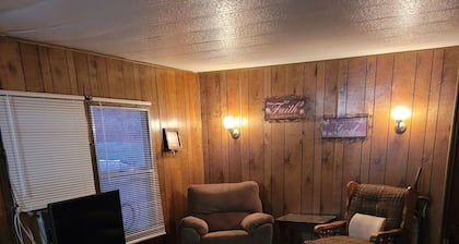 2 bedroom home surrounded by beautiful mountains!