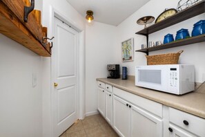 Interior - Convenient 7 min to Duke or NCCU (Durham)