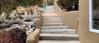Serene Ojo Casita / mtn. views