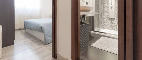 1 室のベッドルーム、アイロン / アイロン台、旅行用ベビーベッド、WiFi (無料)