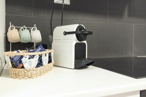 Kaffee und/oder Kaffeemaschine