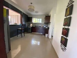 Fridge, microwave, oven, coffee/tea maker