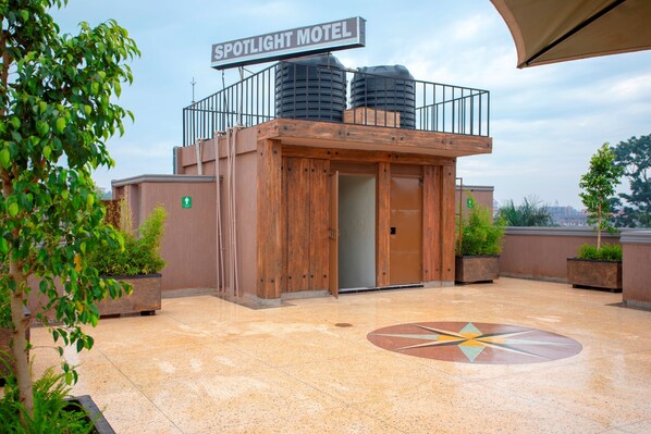 Exterior - Spotlight Motel (Kampala)