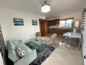 TV - Apartamento cerca del monumento (Santiago De Los Caballeros)