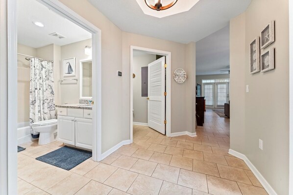 Hair dryer, towels - Seaside at Anastasia B106- Ocean, pool, Wifi, gated community (St. Augustine)