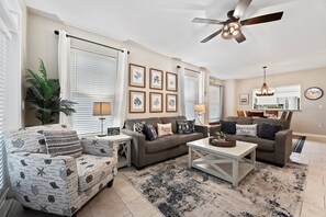 Smart TV, DVD player