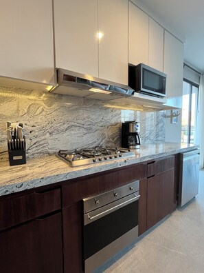 Fridge, microwave, oven, stovetop