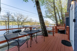 Outdoor dining - Cabin for two with lake views & access Now featuring AC Wi-FI and TV (Alton)
