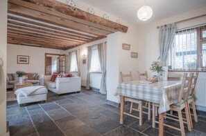 Dining - Fferm-Llong Cottage (Ship Farm) - 2 Bedroom -Rhossili (Swansea)
