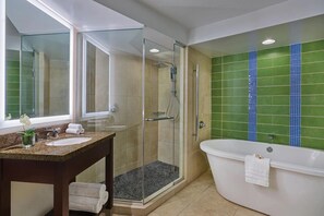 Combined shower/bathtub - Luxury Resort Villa With Ocean View - Westin St. John (Cruz Bay)