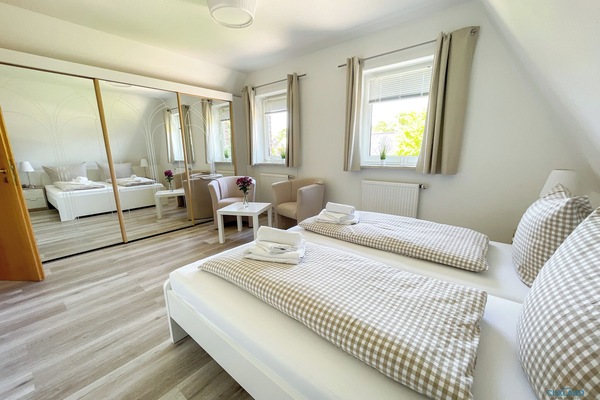 Cuxland-Fewo-Service - Residenz Grantz - Wohnung 1 - Schlafzimmer