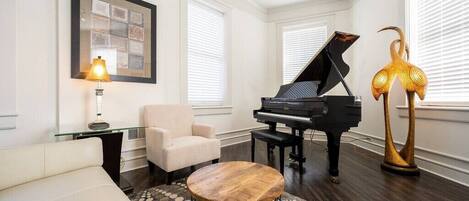 TV, fireplace, stereo, offices