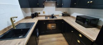 Best Location in Belfast! Free Parking-Luxury Accommodation