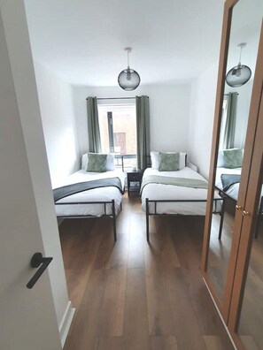 2 sovrum, strykjärn/strykbräda, gratis wi-fi och sängkläder