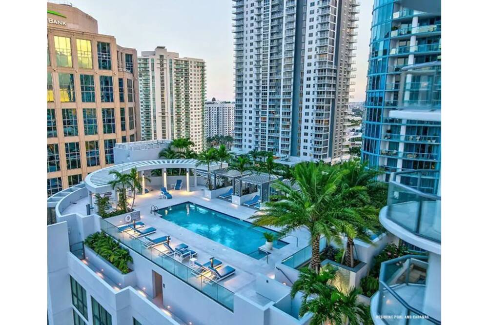 * Luxury High Rise 2 Bedroom Condo In Las Olas
