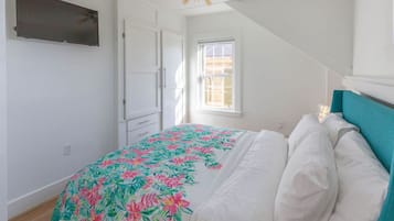 2 Schlafzimmer, Schreibtisch, Reisekinderbett, kostenloses WLAN