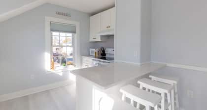 Bright & Stylish Coastal Retreat in Marblehead Historic Center w Parking!