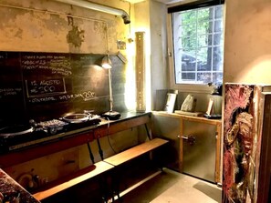 Kühlschrank, Ofen, Herdplatte, Geschirrspüler