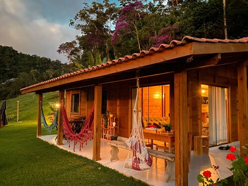 Mountain house with a view of the waterfall, in the Caravaggio Circuit! Santa Teresa-ES.