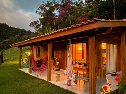 Mountain house with a view of the waterfall, in the Caravaggio Circuit! Santa Teresa-ES.