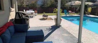 Ocala Oasis-3 Bedrooms and Heated Pool!