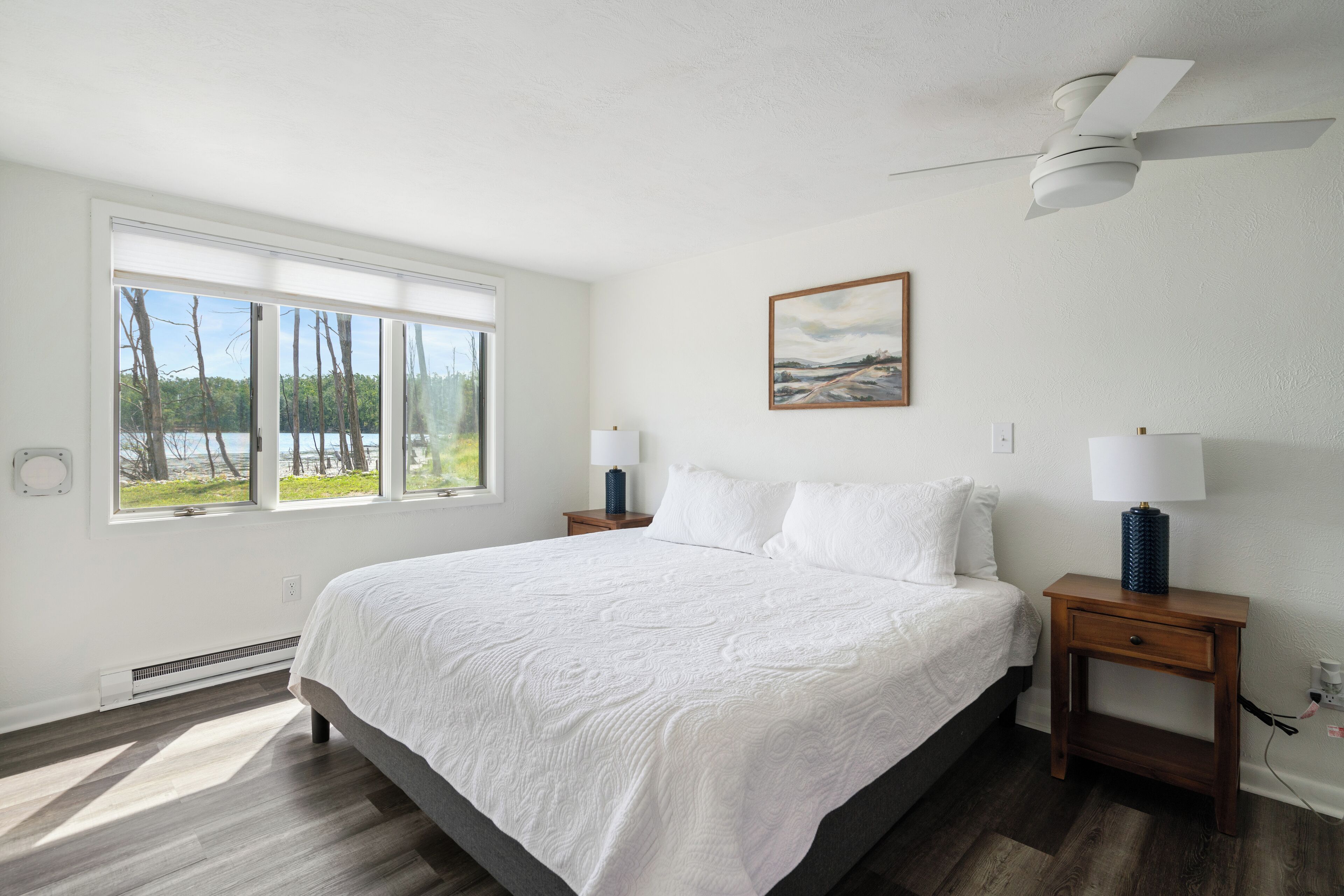 3 slaapkamers, een bureau, een strijkplank/strijkijzer, gratis wifi