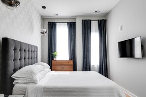 1 bedroom, desk, travel cot, WiFi - Walkable Location, Chic Décor, Superior Service (Richmond)