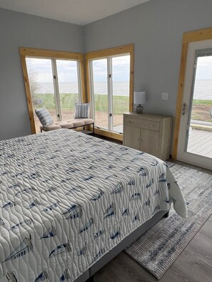 4 bedrooms, free WiFi, bed sheets, wheelchair access