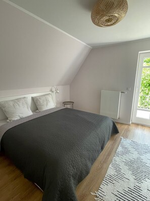 2 bedrooms, desk, free WiFi, bed sheets - Cozy vacation home in a rural location with a large garden (Gescher)