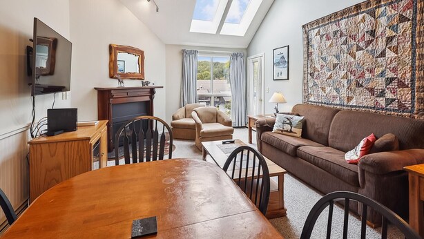 Condo, Multiple Beds (Pico F305) | Living area - Pico F305 (Killington)