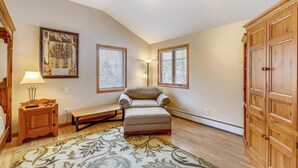 House, Multiple Beds (Top Star Retreat) | Interior - Top Star Retreat (Killington)