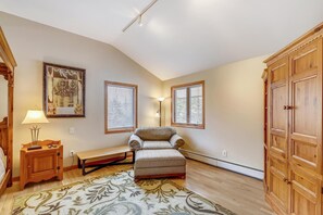 House, Multiple Beds (Top Star Retreat) | Interior - Top Star Retreat (Killington)