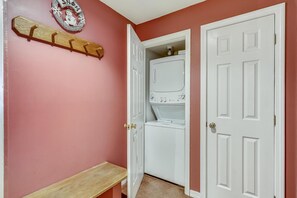 Condo, 1 Queen Bed with Sofa bed (Pico E205) | Interior - Pico E205 (Killington)