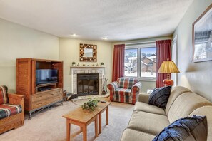 Condo, 1 Queen Bed with Sofa bed (Pico E205) | Living area - Pico E205 (Killington)