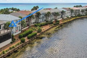 Exterior - Beautiful villa with easy beach access (Destin)