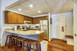 Condo, 1 Queen Bed with Sofa bed (Pico C103) | Private kitchen - Pico C103 (Killington)