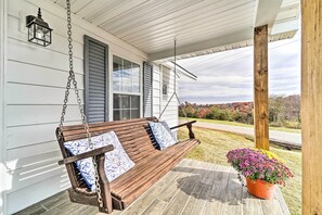 Terrace/patio - Updated Beattyville Ranch-Style Home w/ Yard! (Beattyville)