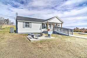 Exterior - Updated Beattyville Ranch-Style Home w/ Yard! (Beattyville)