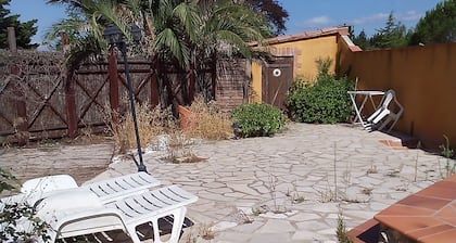 VILLA SLEEPS 5 IN THE COUNTRYSIDE WITH OUTDOOR POOL AND LAND