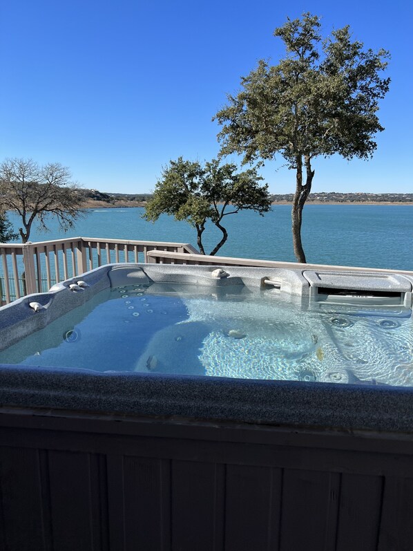 Bain à remous extérieur