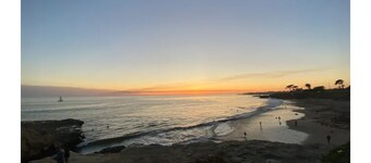 In the heart of the Redwoods/10 min from the beach