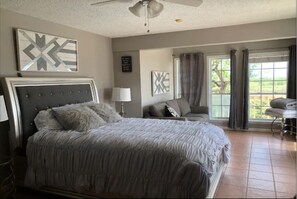 3 bedrooms, WiFi, bed sheets - Barnie’s Island home, private with incredible views! (Corpus Christi)
