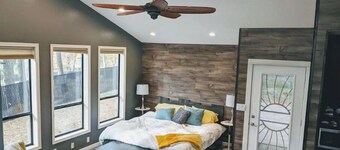 Private Studio Near a Hundred World Class Wineries