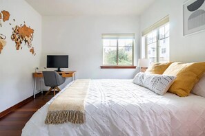 2 多间卧室、办公桌、熨斗/熨衣��板、免费 WiFi