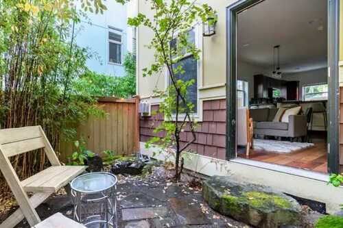 NEW! Cheerful 2-bedroom Home with Parking and WFH