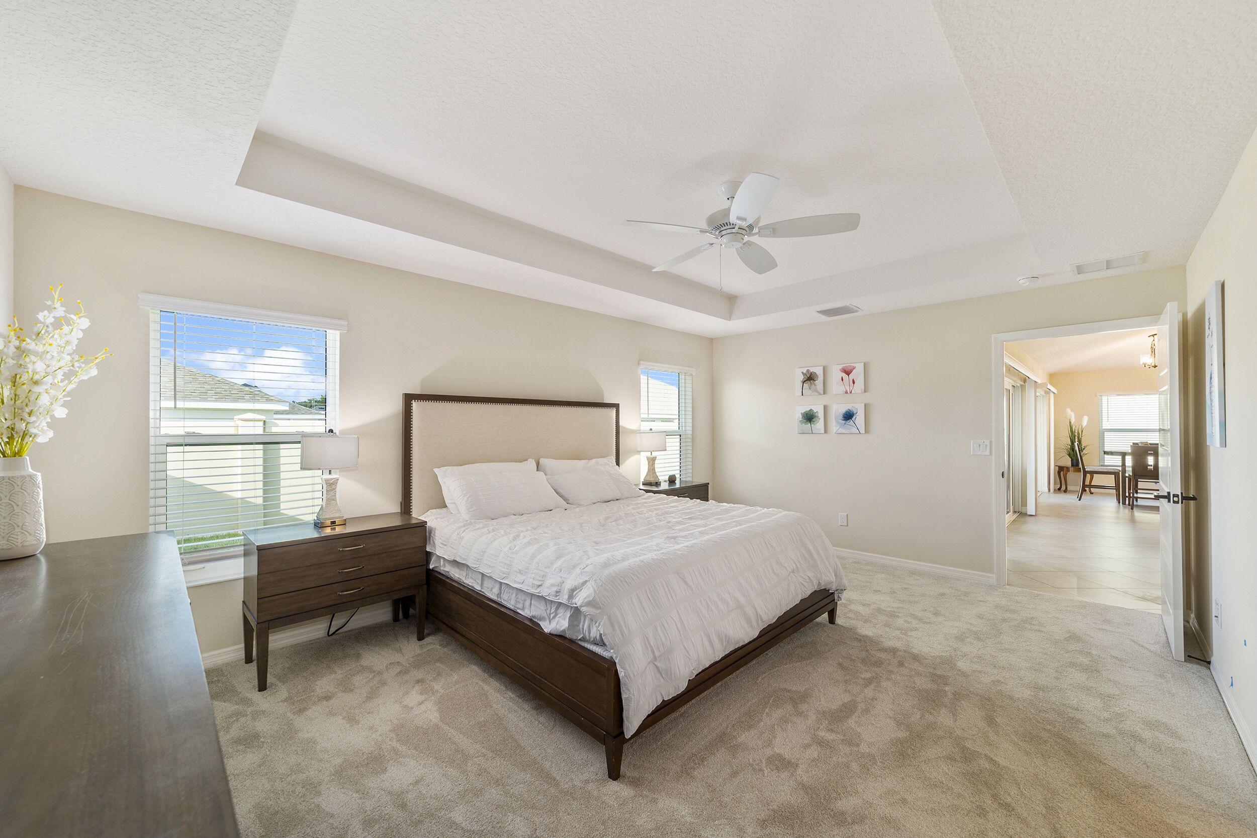Happy Daze-Beautiful and Spacious New Veranda home, available for renting!