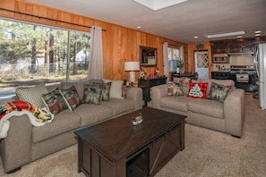 Télévision, cheminée